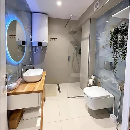 Апартаменты 5 Tirana-by Terrace